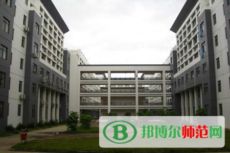 廣西大學行健文理學院