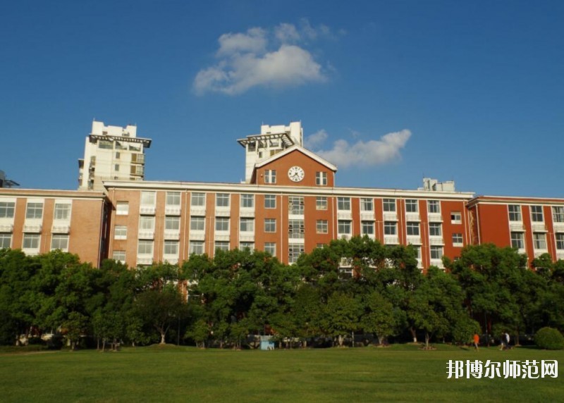 上海大學師范學院延長校區是幾本