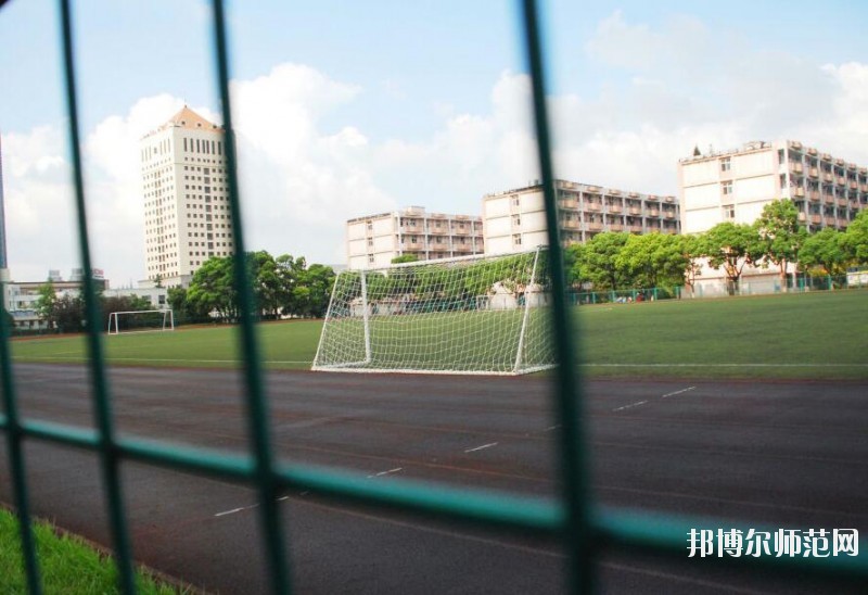 上海大學師范學院嘉定校區是幾本