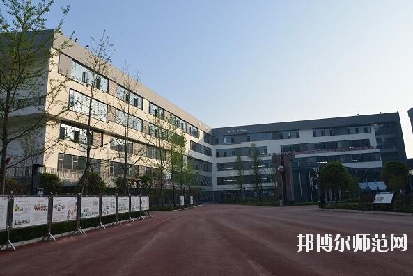 成都青蘇職業幼兒師范中專學校網站網址