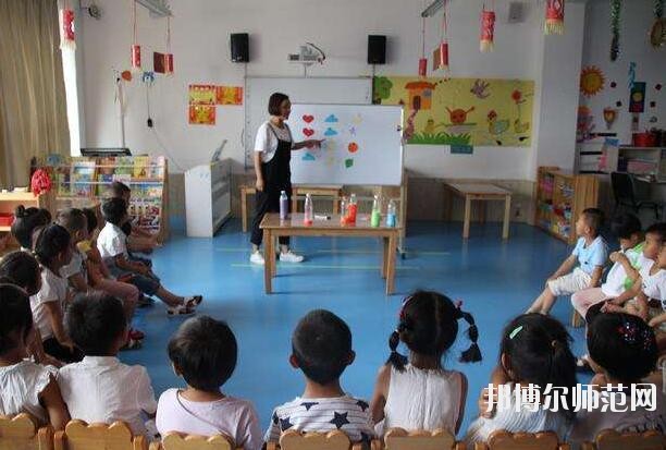 四川華鎣職業技術幼兒師范學校有哪些專業