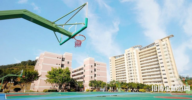 廣東2020年男生讀幼師學校學什么專業好