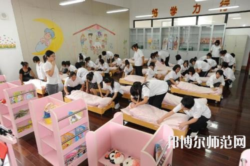 成都2020年女生讀幼師學校好不好