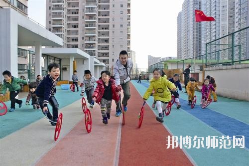 南京2020年男生讀幼師學校有前途嗎