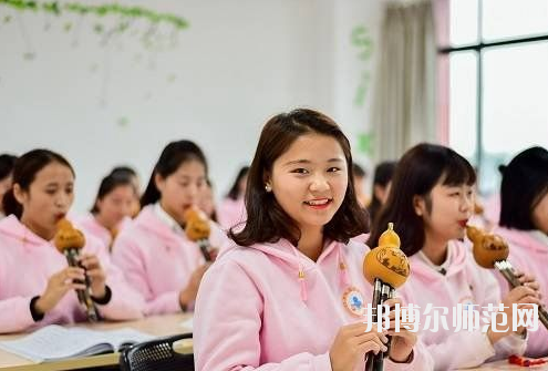 湛江2020年女生在幼師學校學什么好