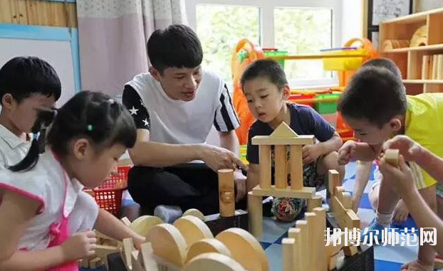 宜昌2021年男生讀什么幼師學校