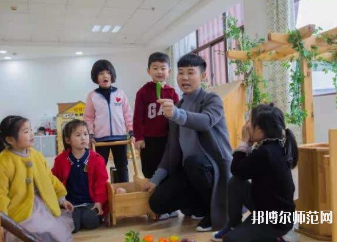 重慶2021年幼師學校都有什么專業適合男生