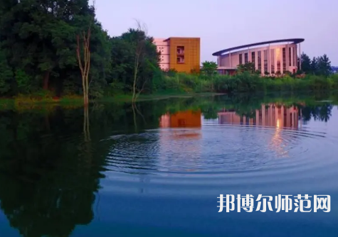 重慶師范大學(xué)涉外商貿(mào)學(xué)院銅梁校區(qū)2023年招生計(jì)劃