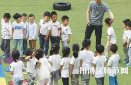 2023年成都市男生學幼師就業前景怎么樣